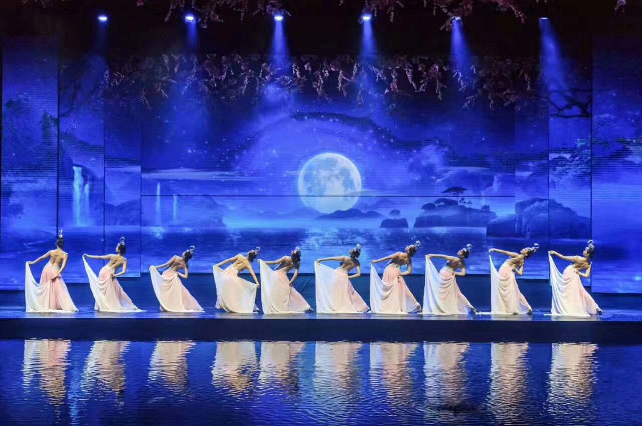 租赁全彩LED显示屏bsports