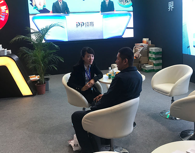 2018广州ISLE首日，bsports创意LED屏成最大亮点