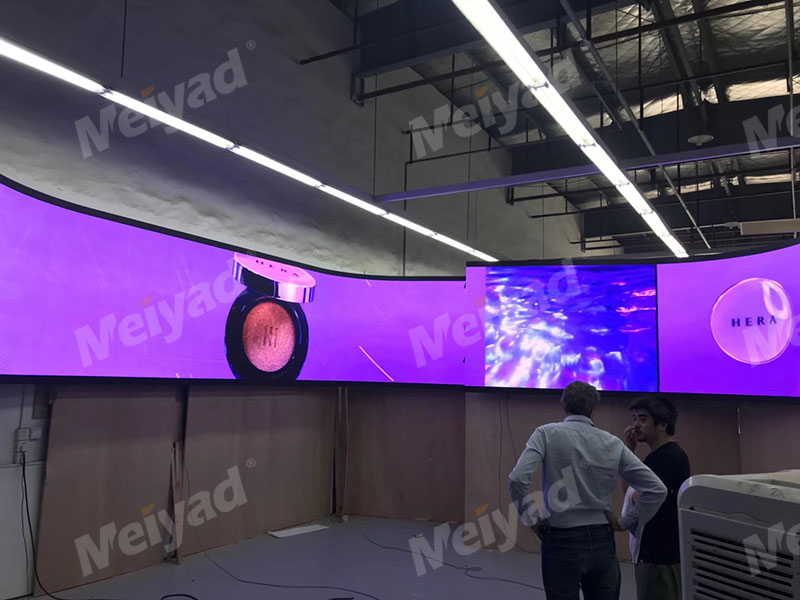 bsports户内柔性LED电子显示屏