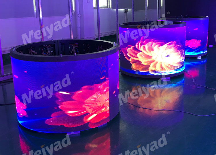 圆柱全彩LED显示屏