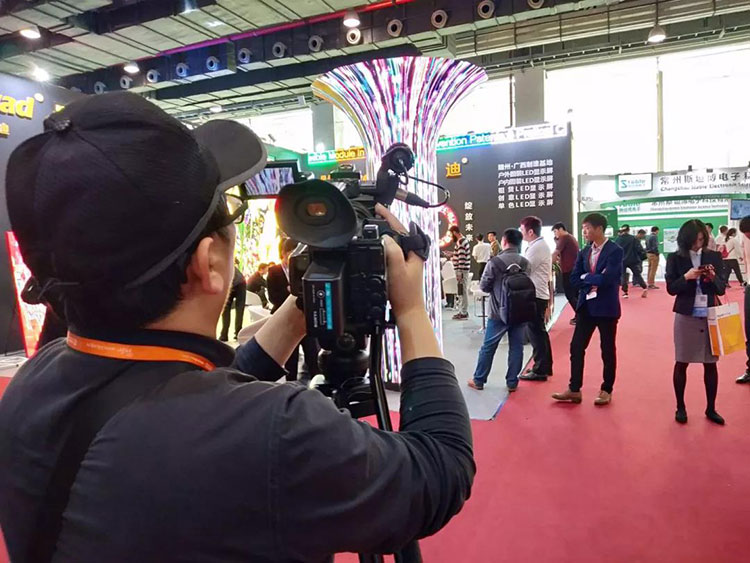 bsports创意LED显示屏持续火爆