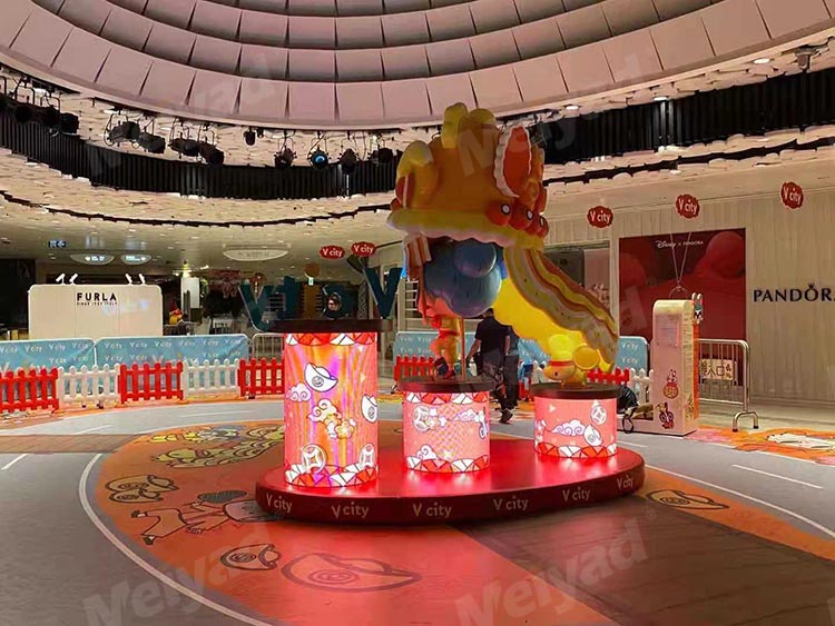 香港某商场P4户内LED圆柱屏LED柔性屏