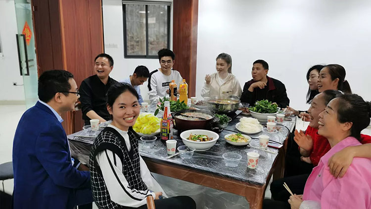 bsports生日会，寿星们欢聚一堂