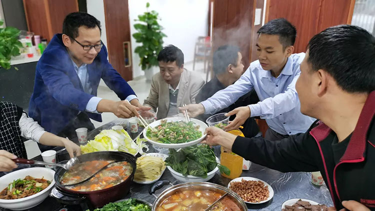 bsports生日会，寿星们欢聚一堂