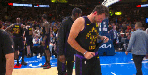 东契奇左腿筋二级拉伤 常规赛报销冲击湖人季后