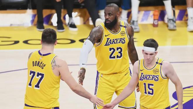 季后赛伤病名单出炉：湖人核心复出成疑 火箭杜